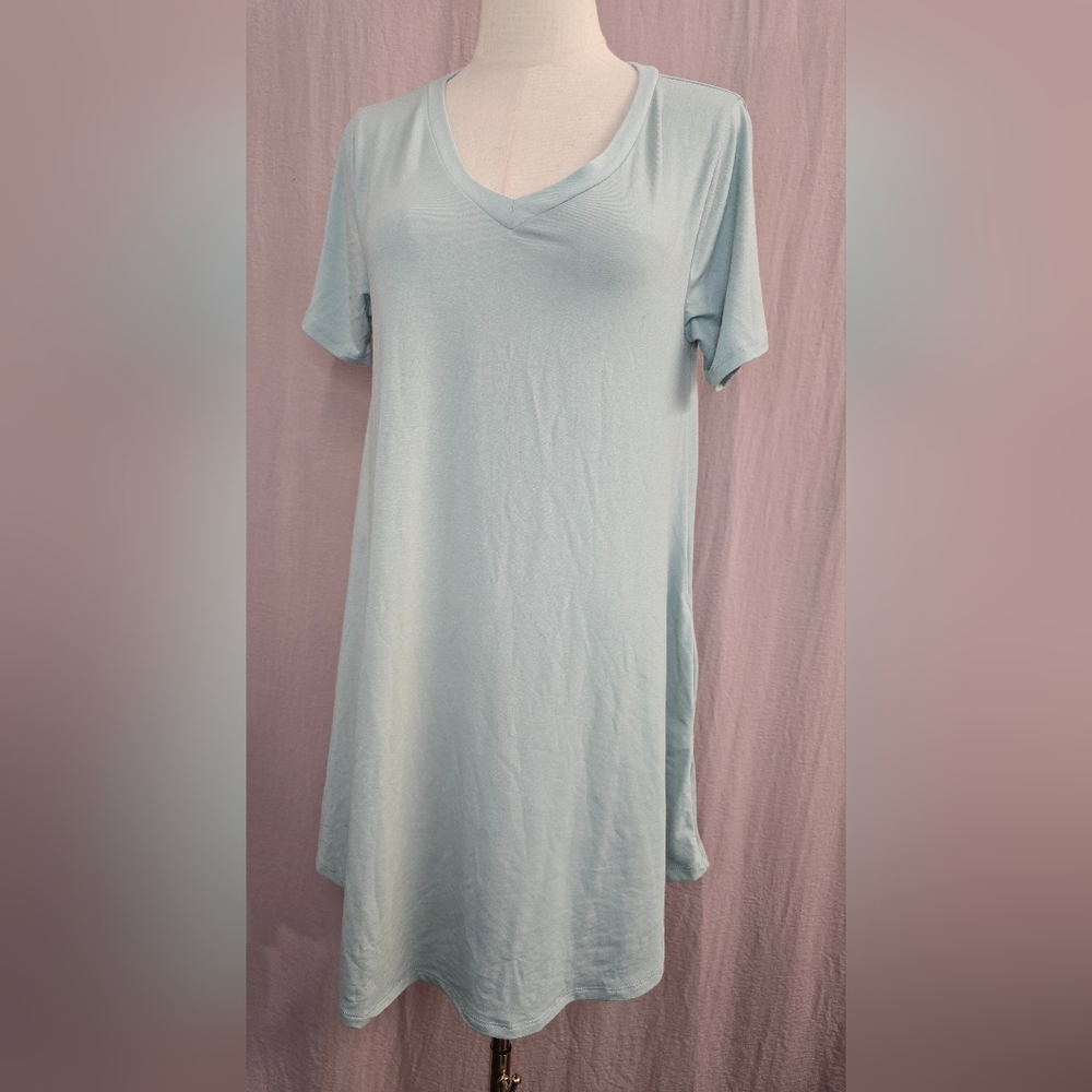 NEW Shiela Rose Women's V-Neck Short Sleeve Flowy T-Shirt Dress- Lt. BLUE, LARGE